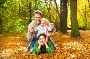 Glückliche Familie durch einen Kredit